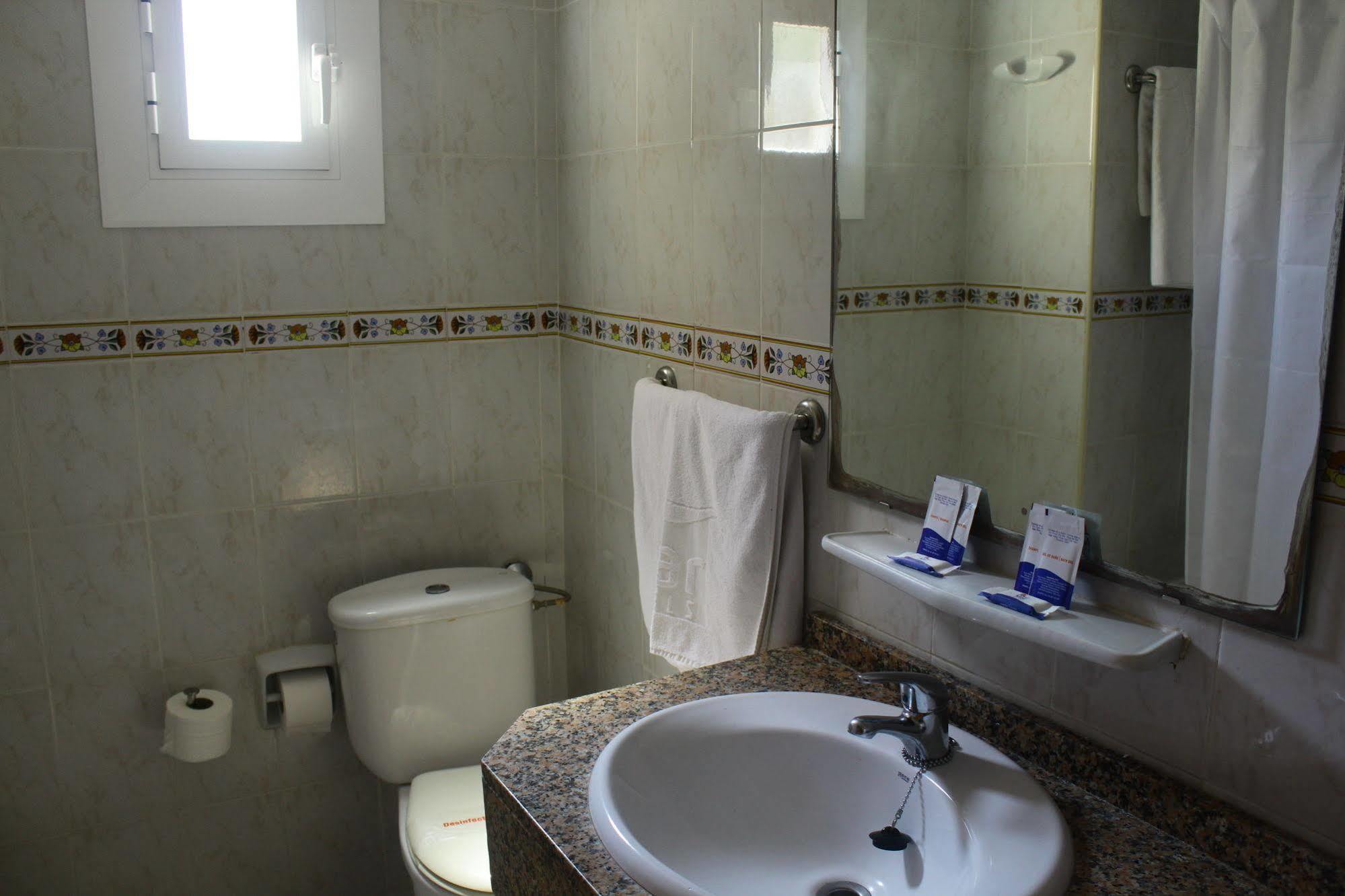 Globales Torrenova (Adults Only) Hotel Magaluf  Exterior photo